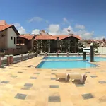 Linda casa Porto das Dunas: 4 suítes, churrasqueira e piscina